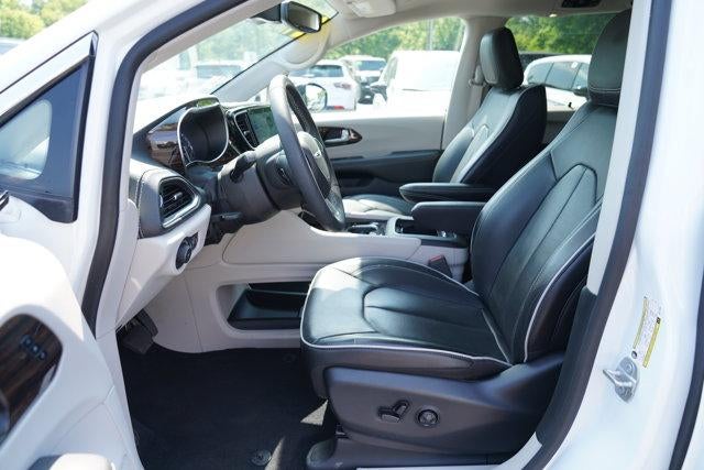 2024 Chrysler Pacifica Limited FWD