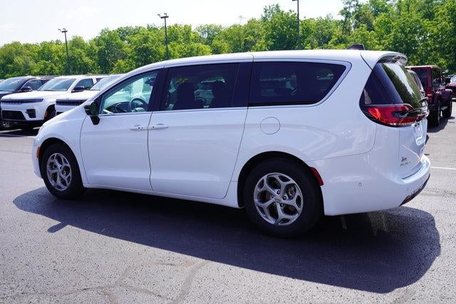 2024 Chrysler Pacifica Limited FWD