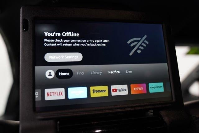 2023 Chrysler Pacifica Hybrid Touring L FWD