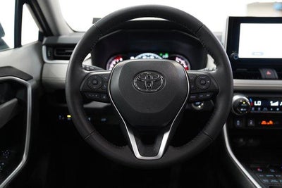 2025 Toyota RAV4 XLE AWD (Natl)