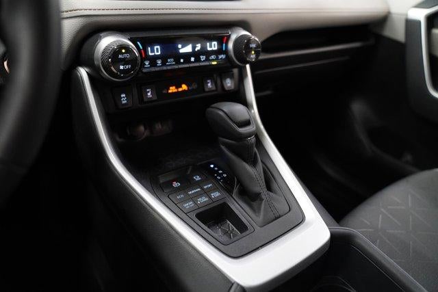 2025 Toyota RAV4 XLE AWD (Natl)