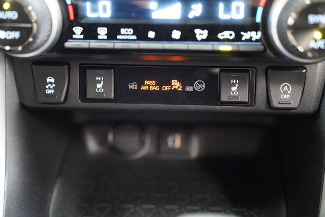 2025 Toyota RAV4 XLE AWD (Natl)