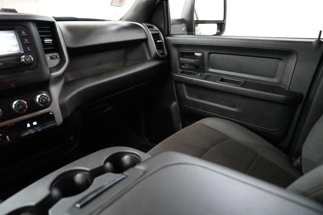 2024 RAM 3500 Tradesman 4x4 Crew Cab 8' Box