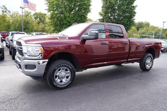 2024 RAM 3500 Tradesman 4x4 Crew Cab 8' Box