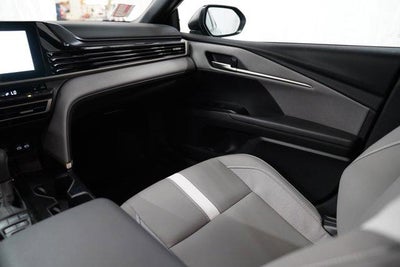 2026 Toyota Camry SE AWD (Natl)