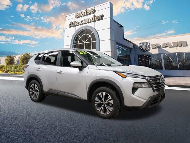 2025 Nissan Rogue AWD SV