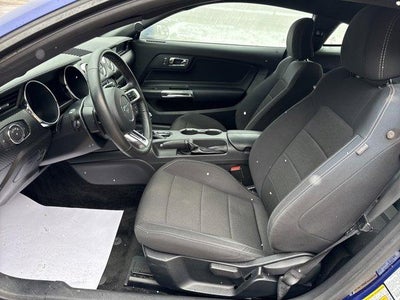 2016 Ford Mustang 2dr Fastback V6