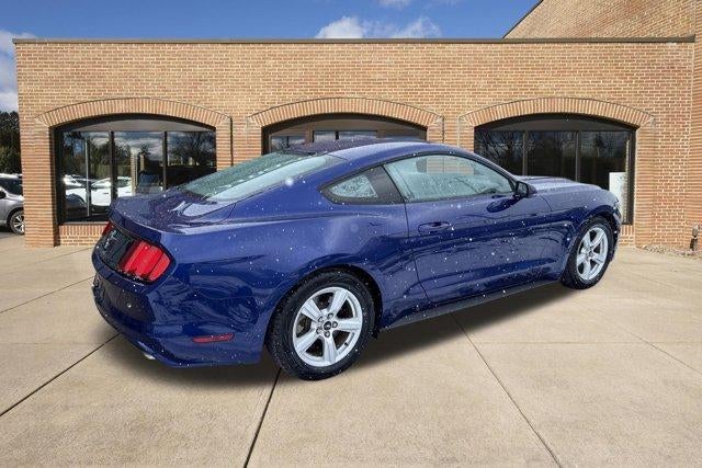 2016 Ford Mustang 2dr Fastback V6