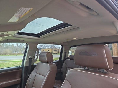 2019 Chevrolet Silverado 3500 HD Crew Cab Standard Box 4-Wheel Drive High Country