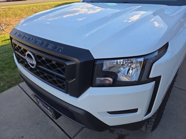 2022 Nissan Frontier Crew Cab 4x4 S Auto