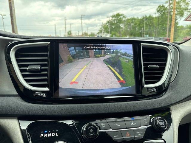 2023 Chrysler Pacifica Touring L FWD