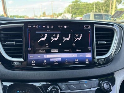2023 Chrysler Pacifica Touring L FWD