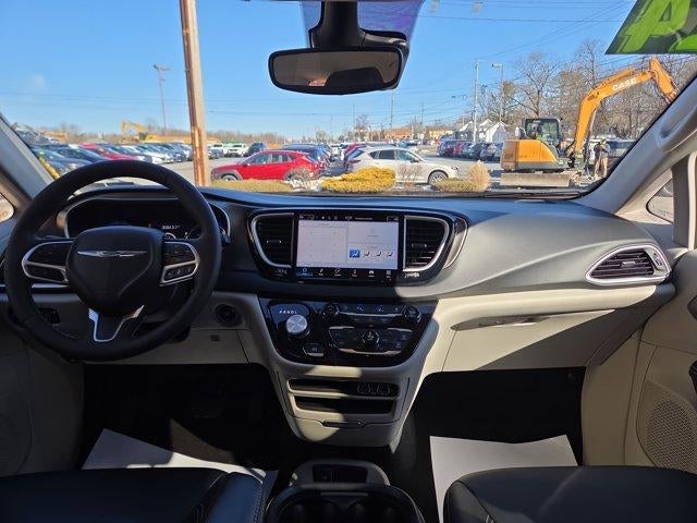 2024 Chrysler Pacifica Touring L FWD