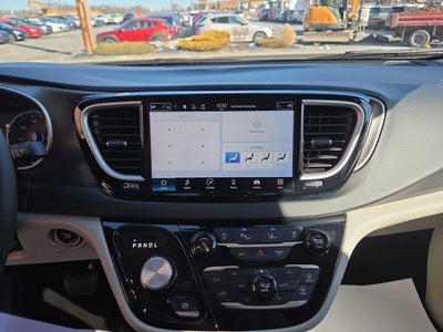 2024 Chrysler Pacifica Touring L FWD