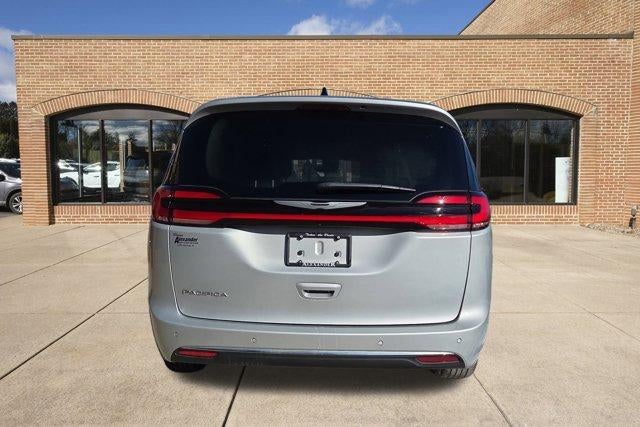 2024 Chrysler Pacifica Touring L FWD