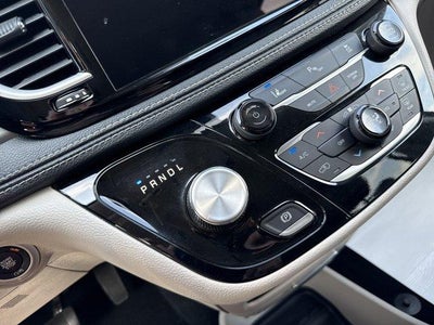 2023 Chrysler Pacifica Hybrid Touring L FWD