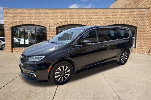 2023 Chrysler Pacifica Hybrid Touring L FWD