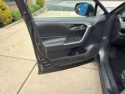 2019 Toyota RAV4 XLE AWD (Natl)