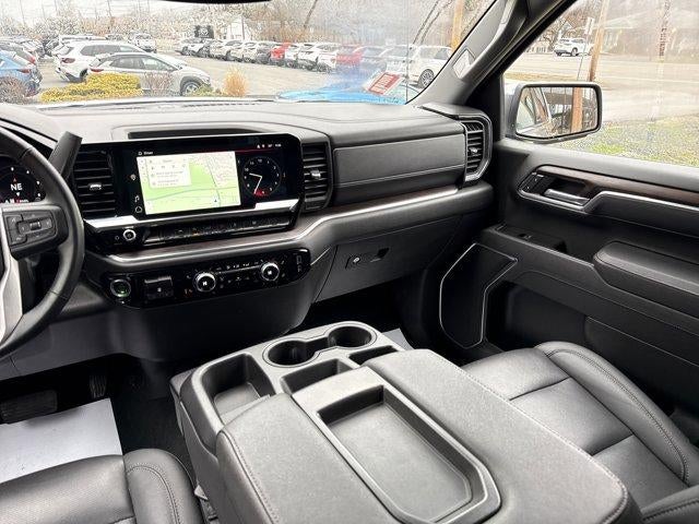 2025 GMC Sierra 1500 Crew Cab Short Box 4-Wheel Drive SLT