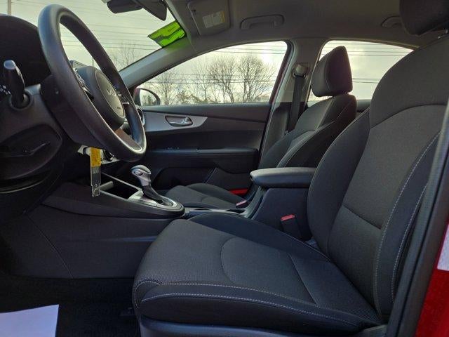 2024 Kia Forte LXS IVT