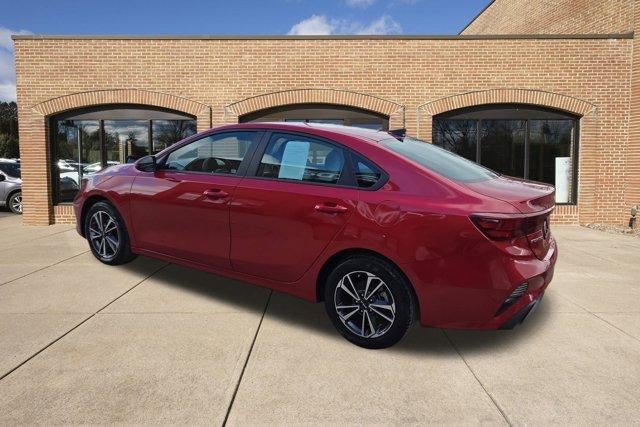 2024 Kia Forte LXS IVT