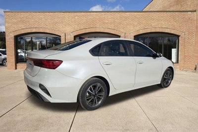 2023 Kia Forte LXS IVT
