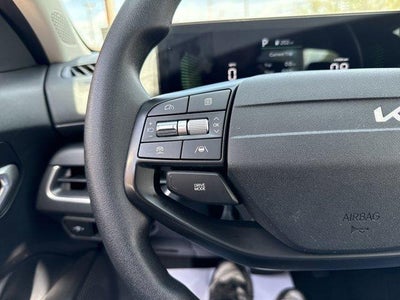 2025 Kia K4 LXS FWD