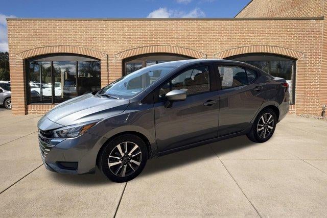 2025 Nissan Versa SV CVT