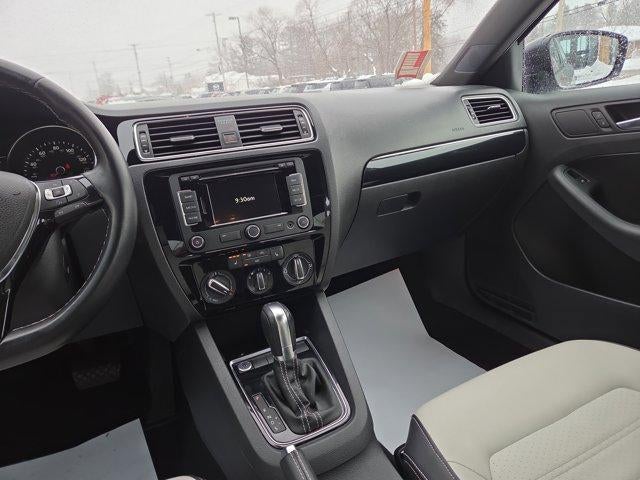 2015 Volkswagen Jetta 4dr Auto 1.8T Sport PZEV Sedan