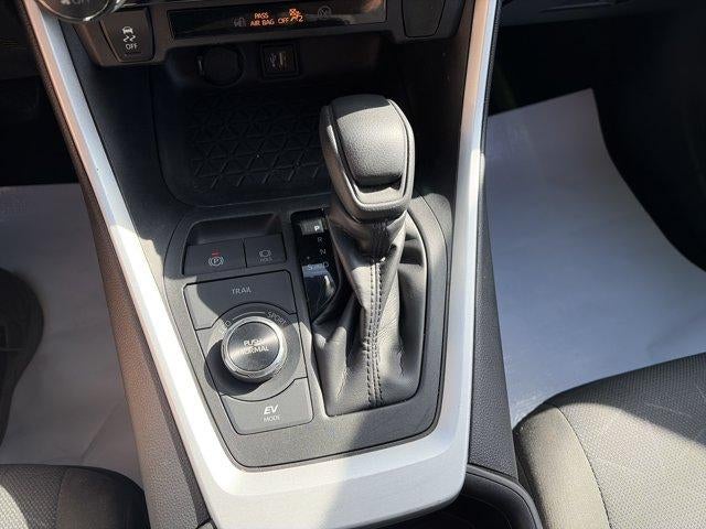 2025 Toyota RAV4 Hybrid XLE AWD (Natl)