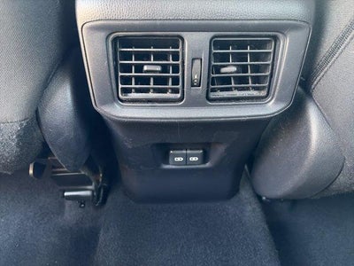 2025 Toyota RAV4 Hybrid XLE AWD (Natl)
