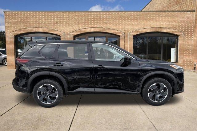 2025 Nissan Rogue AWD SV