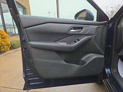 2025 Nissan Rogue AWD SV