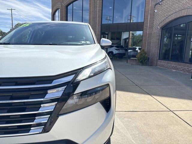 2025 Nissan Rogue AWD SV