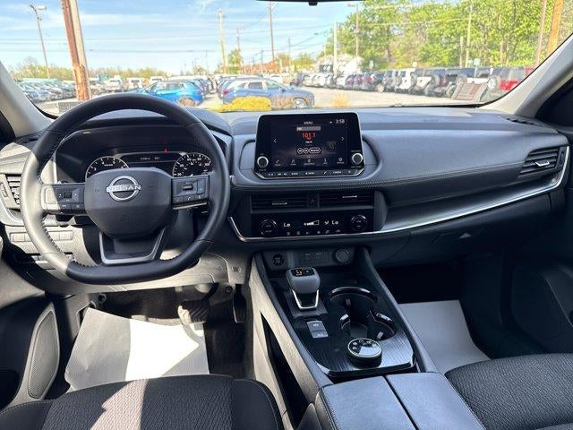 2025 Nissan Rogue AWD SV