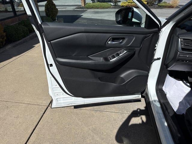 2025 Nissan Rogue AWD SV