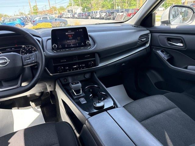 2025 Nissan Rogue AWD SV