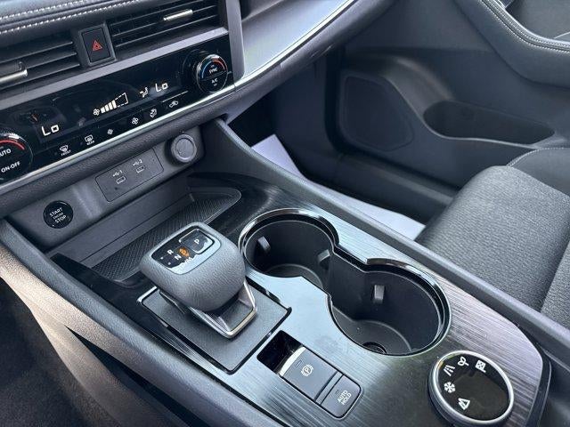 2025 Nissan Rogue AWD SV