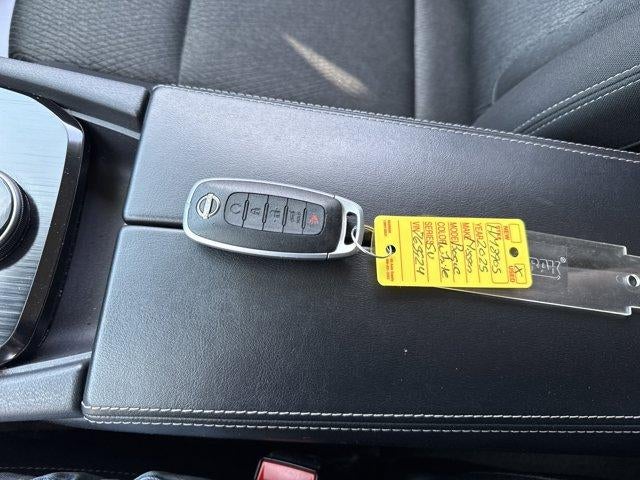 2025 Nissan Rogue AWD SV