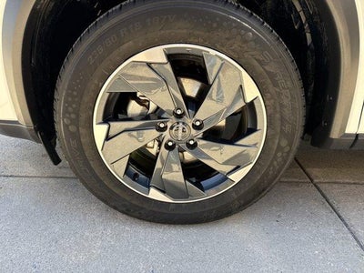 2025 Nissan Rogue AWD SV