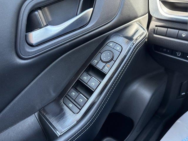 2025 Nissan Rogue AWD SV