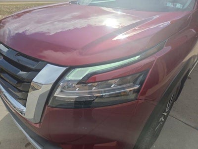 2022 Nissan Pathfinder Platinum 4WD