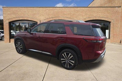 2022 Nissan Pathfinder Platinum 4WD