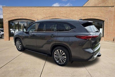 2023 Toyota Highlander Hybrid Platinum AWD (Natl)