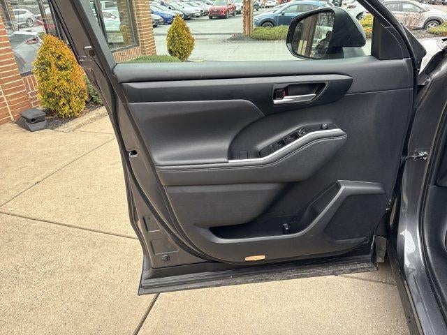 2025 Toyota Highlander XSE AWD (Natl)