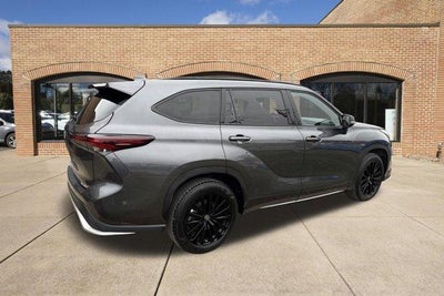 2025 Toyota Highlander XSE AWD (Natl)