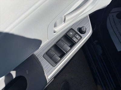 2025 Toyota Sienna LE FWD 8-Passenger (Natl)