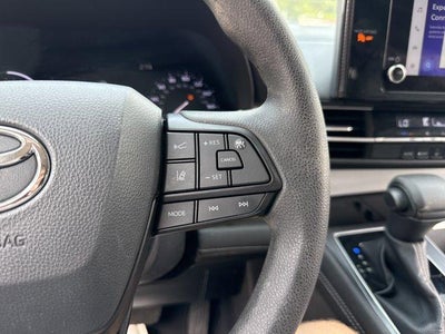 2025 Toyota Sienna LE FWD 8-Passenger (Natl)