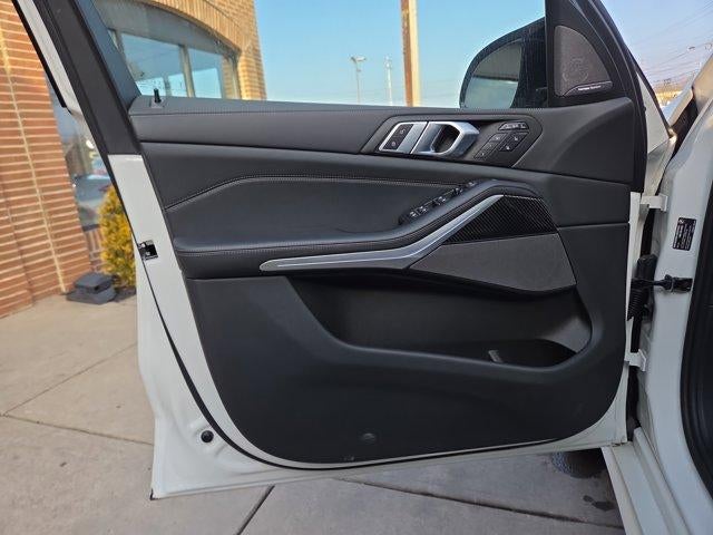 2026 BMW X7 M60i Sports Activity Vehicle