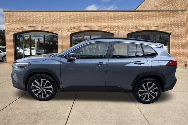 2025 Toyota Corolla Cross XLE 4WD (Natl)